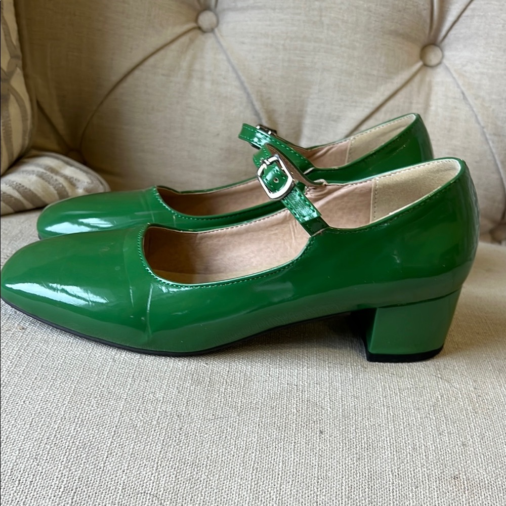 Green Patent Leather Mary Jane Shoes - Picture 4 of 6